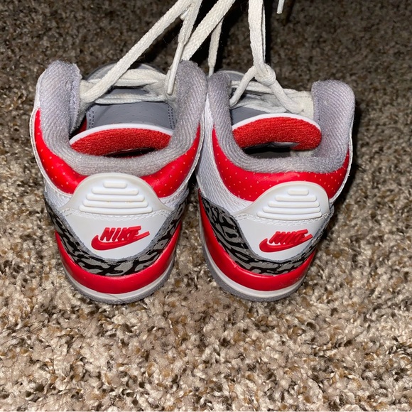 Jordan 3 - Picture 2 of 4